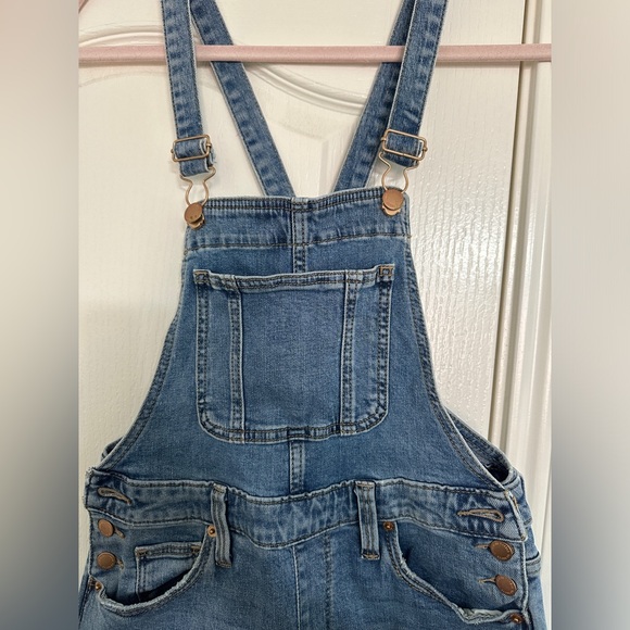Universal Thread Denim Overalls - Picture 3 of 6
